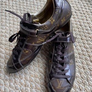 LV shoes